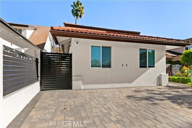 Building Photo - 6712 Ventura Canyon Ave