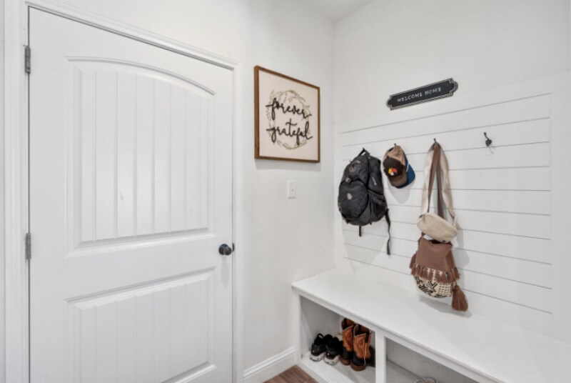 Building Photo - 5840 Itasca St