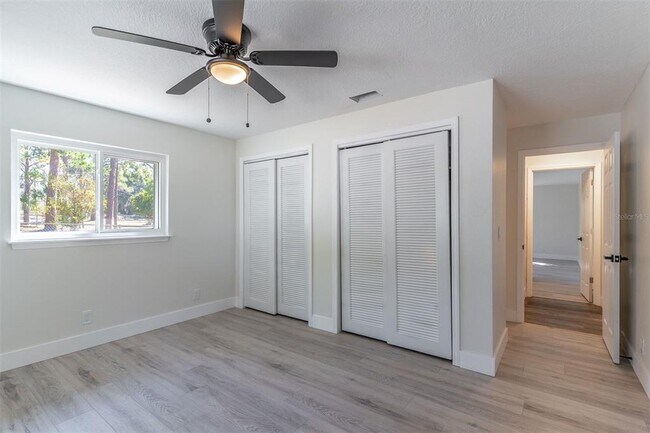 Building Photo - 16880 SE 63rd Ln