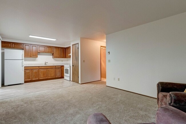 Building Photo - 0852-325 NE Kettle St #107