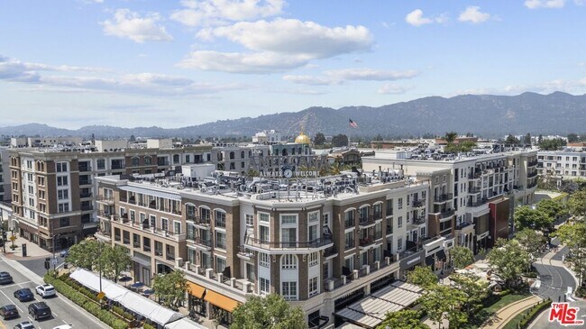 Building Photo - 317 Caruso Ave