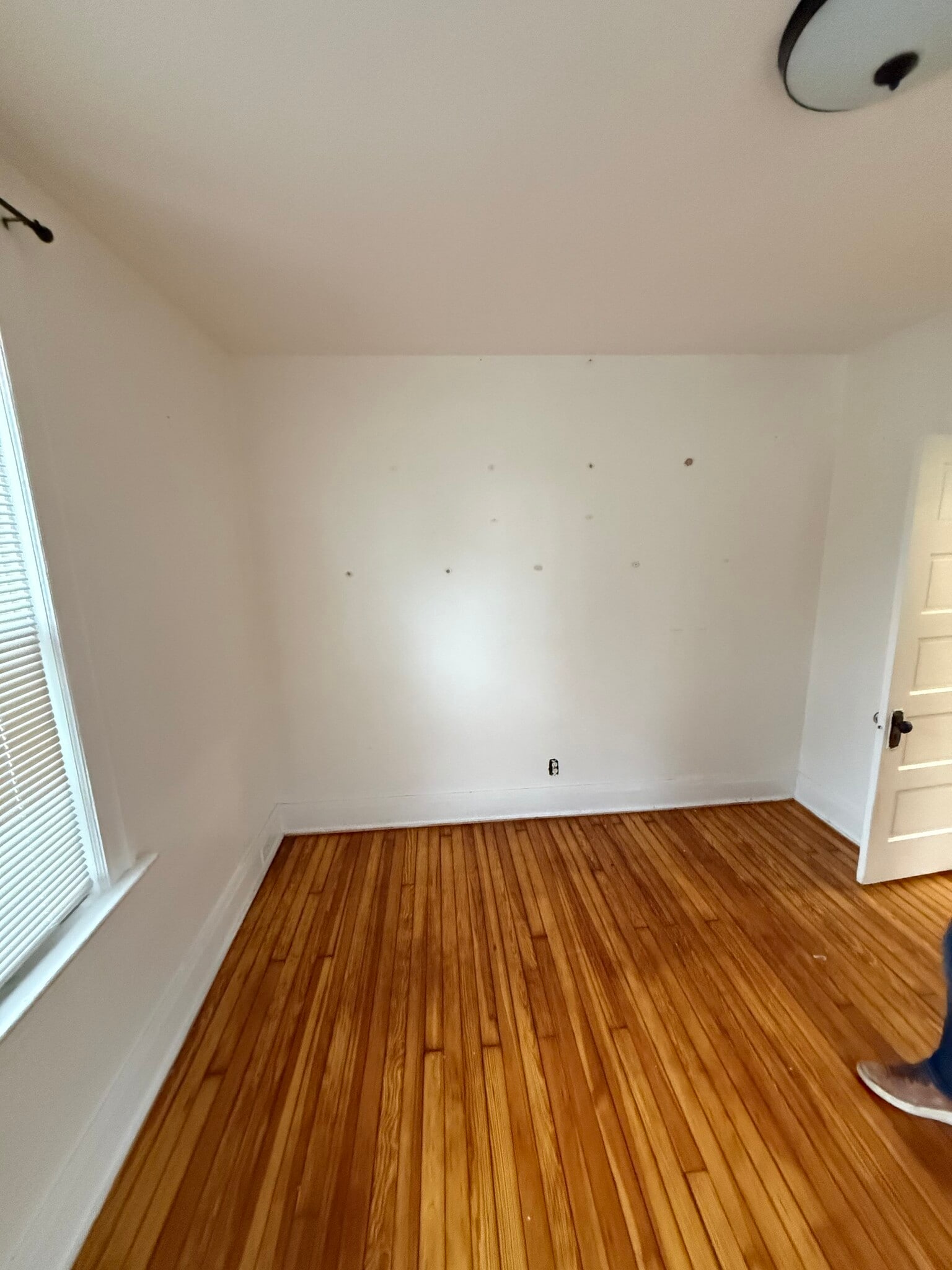 Building Photo - 8436 Burns Ave