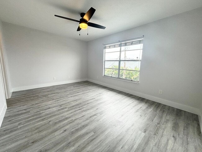 Building Photo - Stunningly Remodeled 2-Bed, 1.5-bath, with...