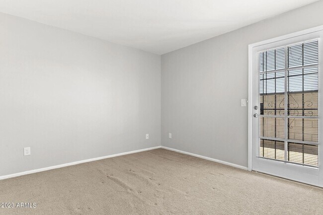 Building Photo - 4331 N 21st Dr