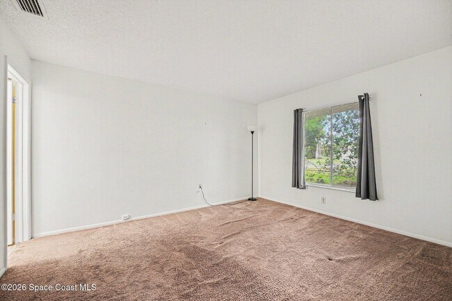 Building Photo - 2106 Tarrytown Ln NE