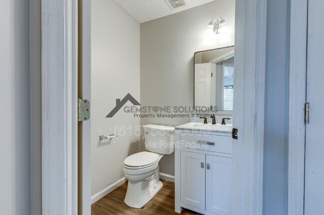 Building Photo - 2104 Loudenslager Dr