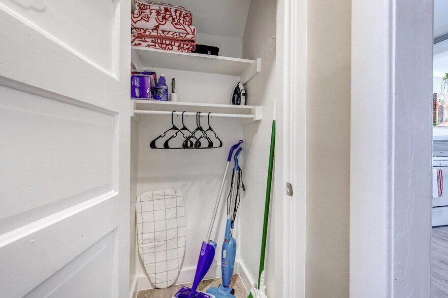 Building Photo - 1441 N Humboldt St