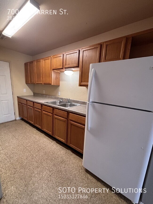 Building Photo - 700 Warren St