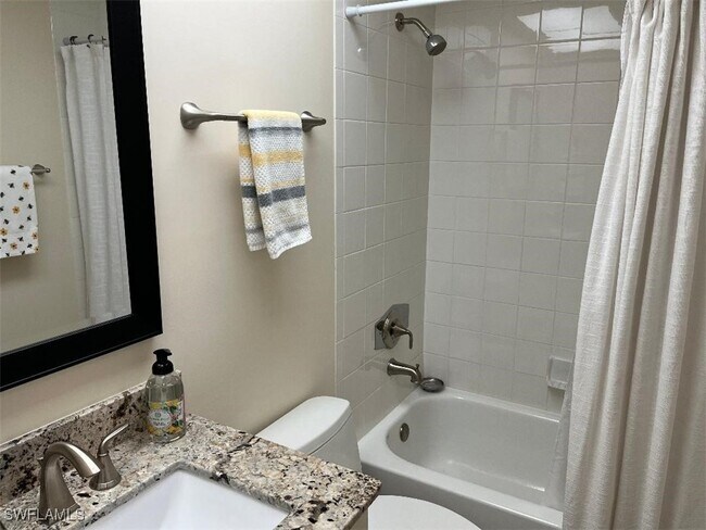 Building Photo - 853 Tanbark Dr