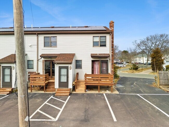 Building Photo - 37 Blendall St