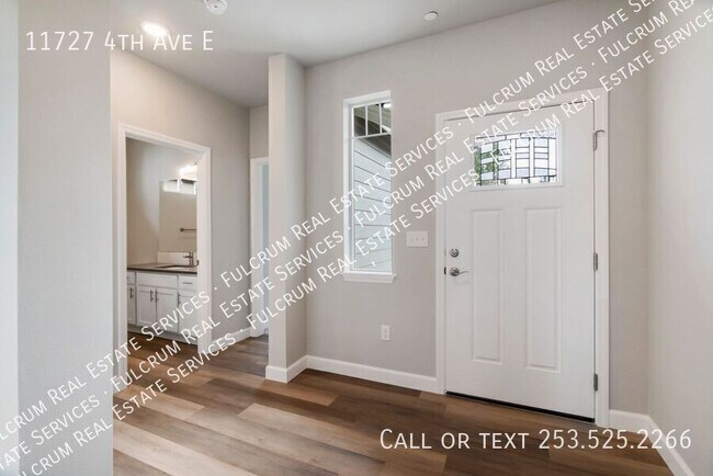 Building Photo - 11727 4th Ave E