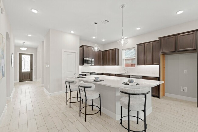 Building Photo - 6919 Myrtle Dr