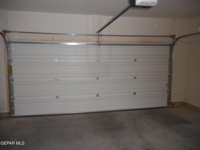 Building Photo - 12125 Mesquite River Dr