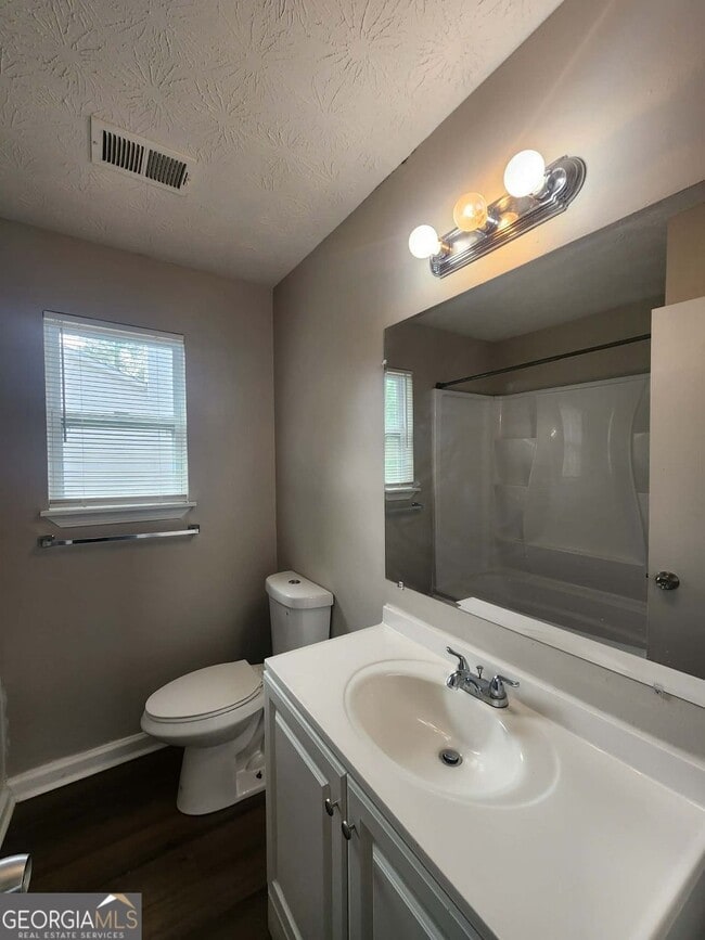 Building Photo - 1653 Pinedale Cir NW