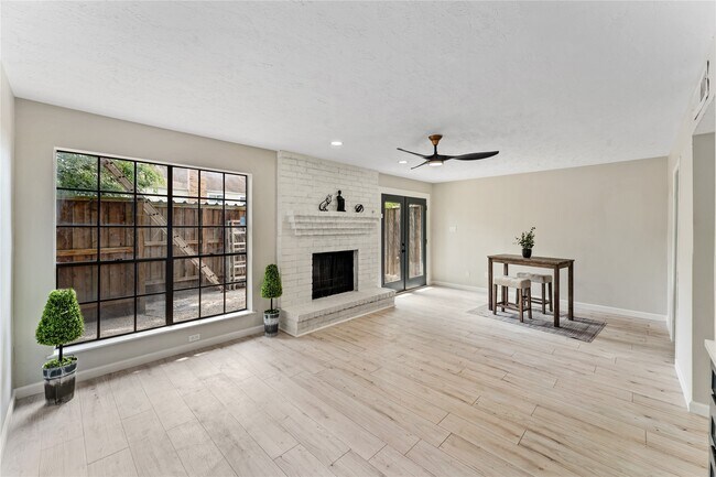 Building Photo - 9425 Fondren Rd