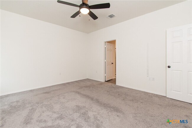 Building Photo - 12500 Karasu Dr