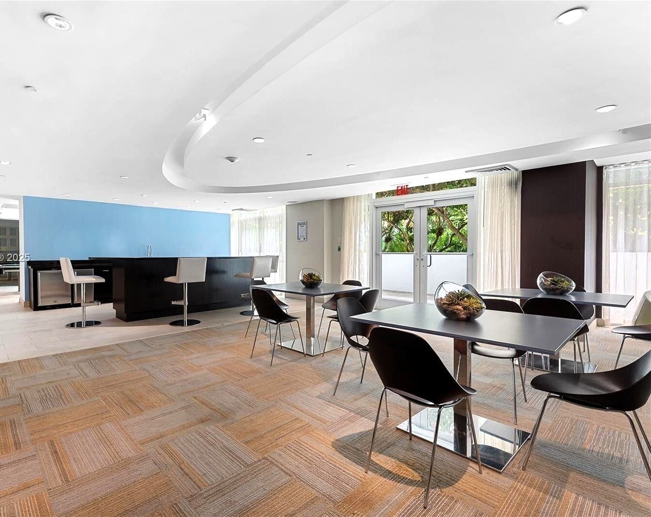Building Photo - 951 Brickell Ave