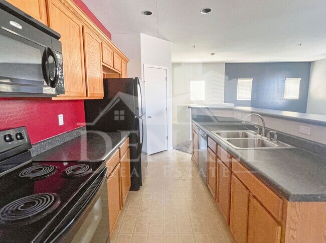 Building Photo - 1417 N 80th Ln