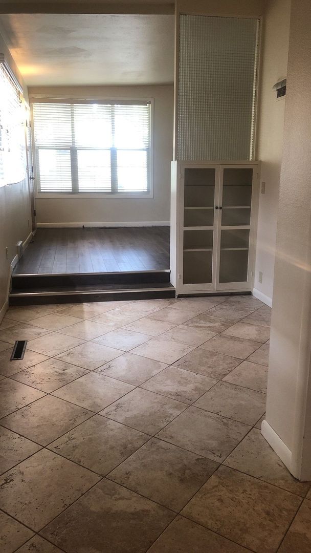 Building Photo - 1313-1315 NE Harvey Road