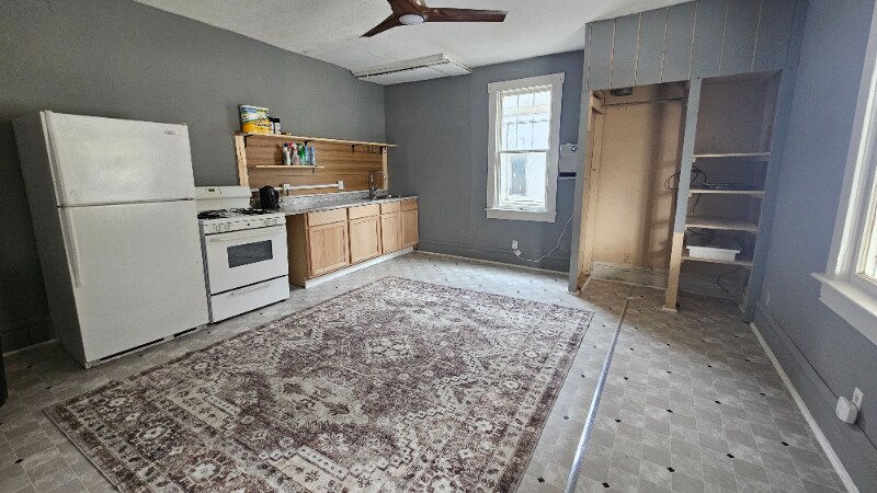 Building Photo - 361 Fort St