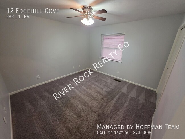 Building Photo - 10 Edgehill Cove