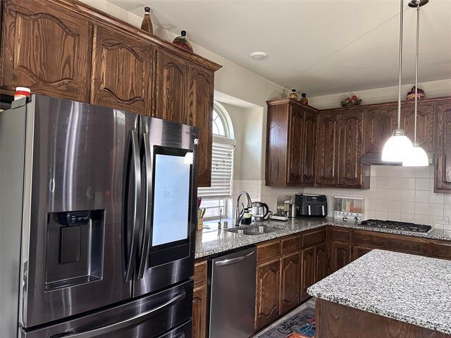 Building Photo - 912 Foxtail Dr