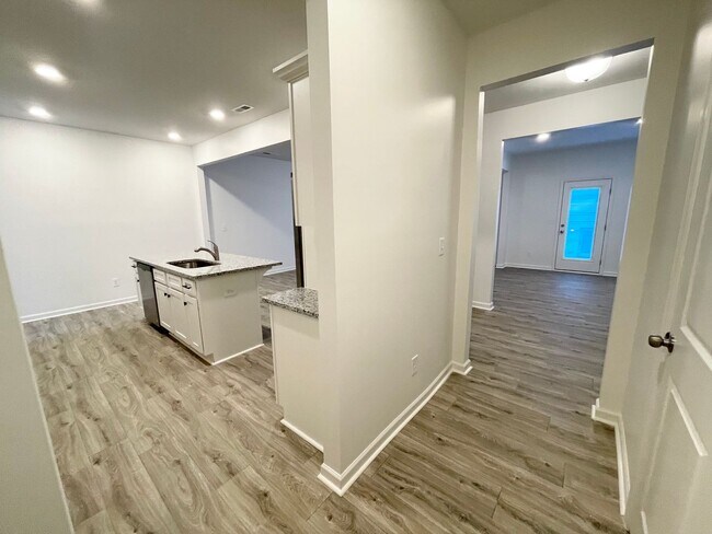 Building Photo - 1406 Stork Dr