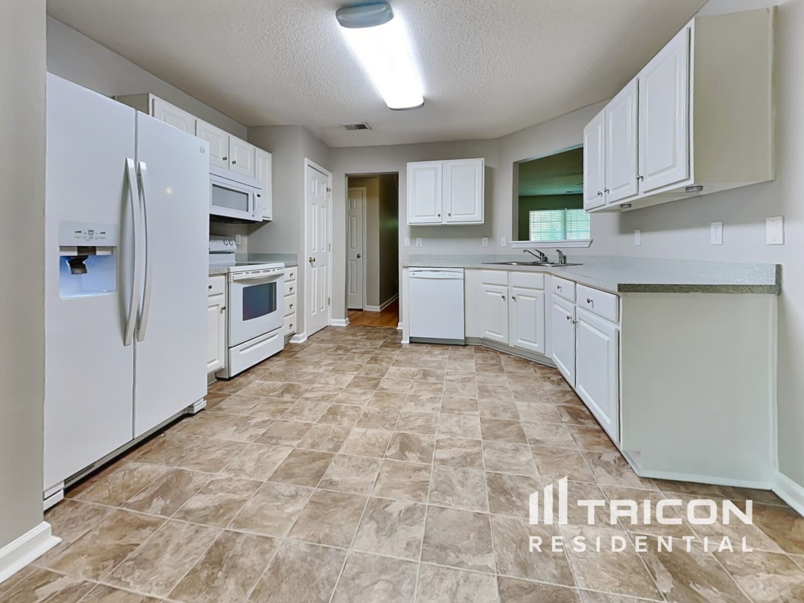 Building Photo - 207 E Creek Ct