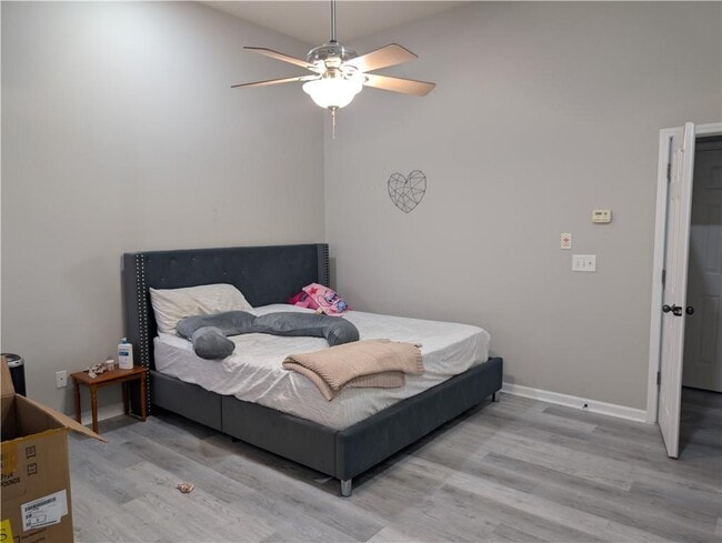 Building Photo - 4985 Hastings Terrace