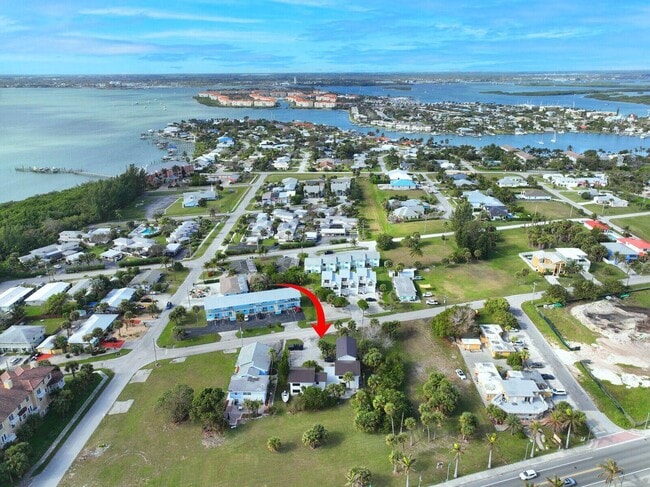 Building Photo - 652 Hernando St