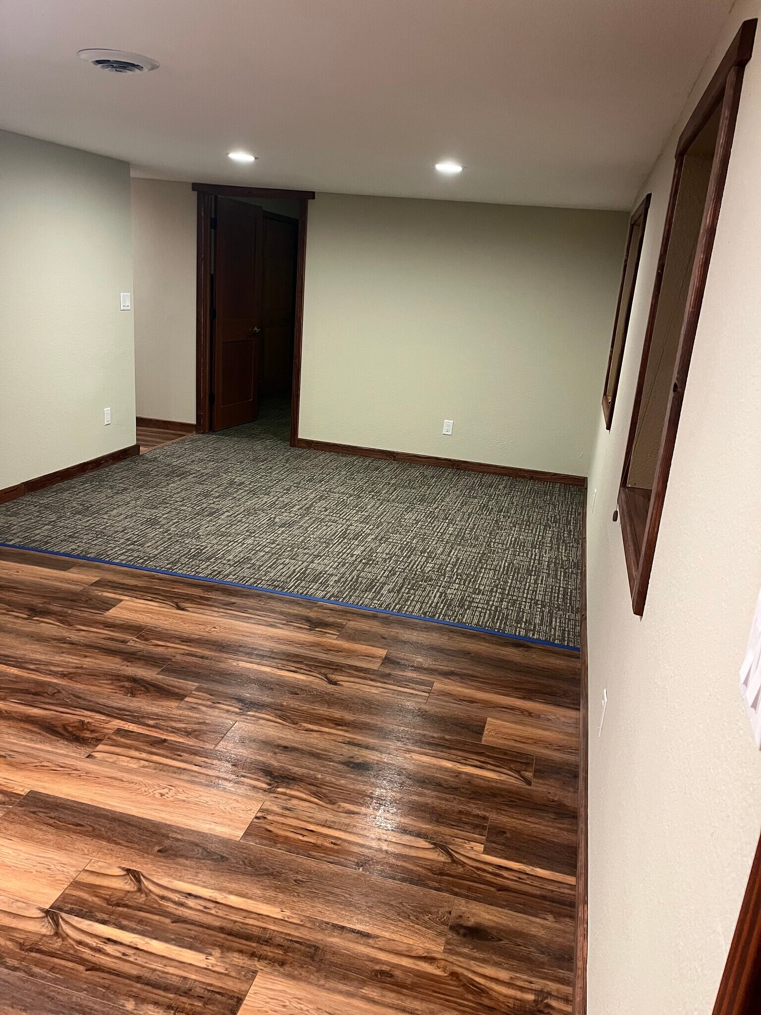 Building Photo - 208 4th St