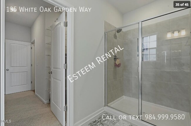 Building Photo - 135 White Oak Gdn Wy
