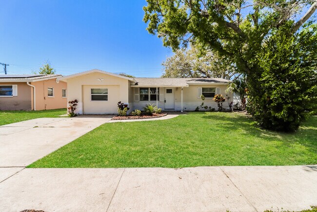 Building Photo - 1588 Eunice Ln