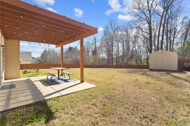 Building Photo - 2910 Stillwood Way