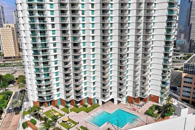 Building Photo - 350 S Miami Ave