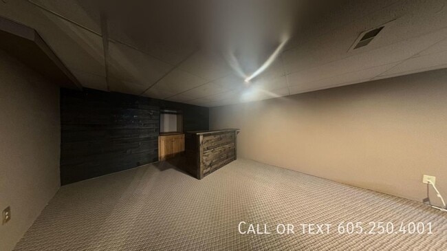 Building Photo - Spacious, Stylish, and Convenient Living