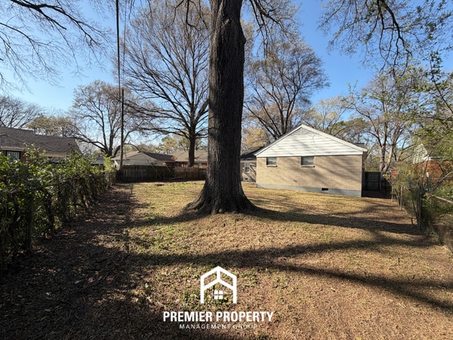 Building Photo - 4469 Leatherwood Ave