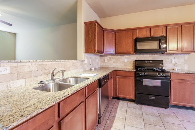 Building Photo - Check out this Wonderful Home!