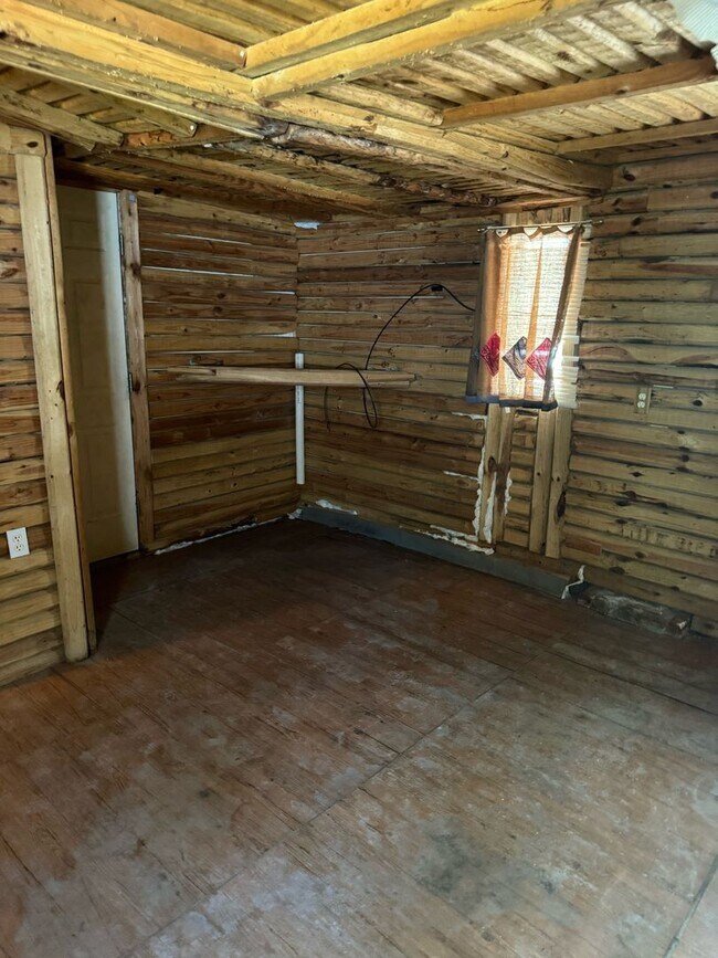 Building Photo - 312 W Martin St