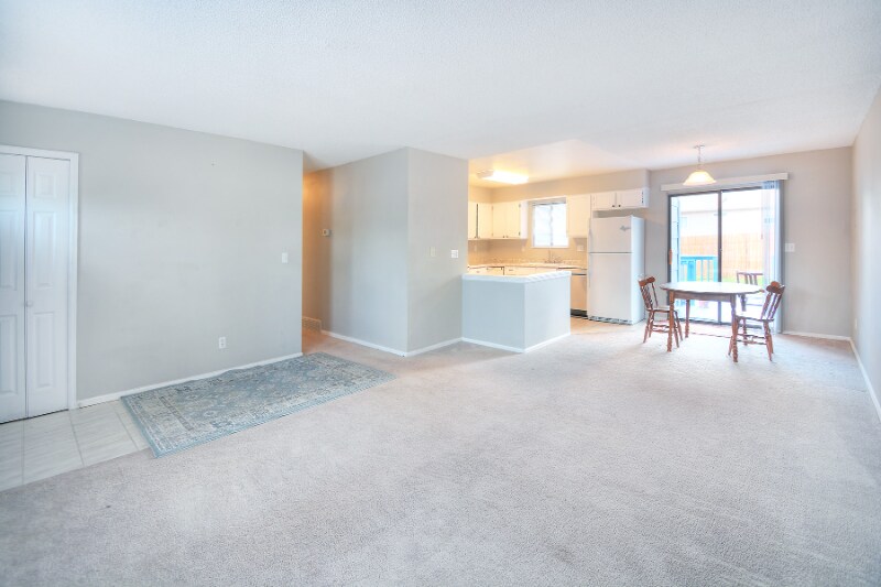 Building Photo - 6660 Parkridge Ct