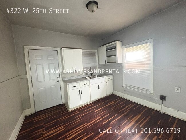 Building Photo - 4322 W 25th St