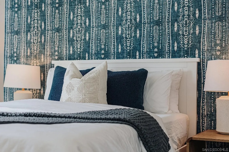 Building Photo - 1231 Center Ave