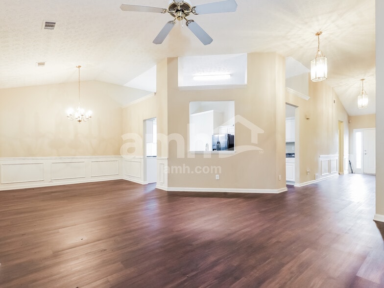 Building Photo - 412 Heathcliff Ct