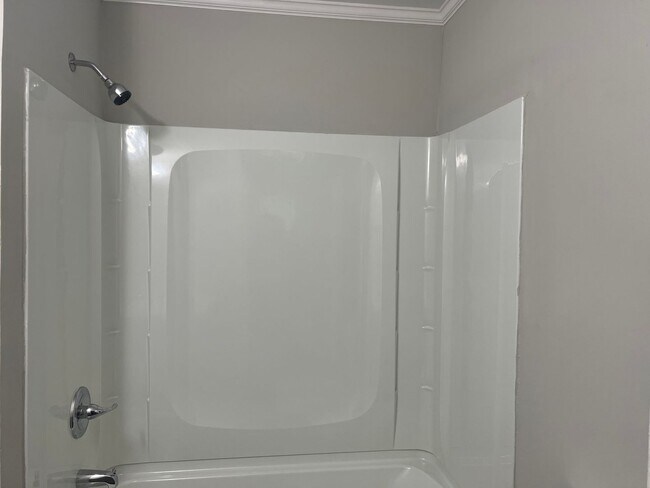 Building Photo - Newly Updated All-Brick Home in Growing Ne...