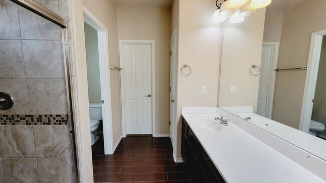 Building Photo - 7453 Eagle Vista Dr