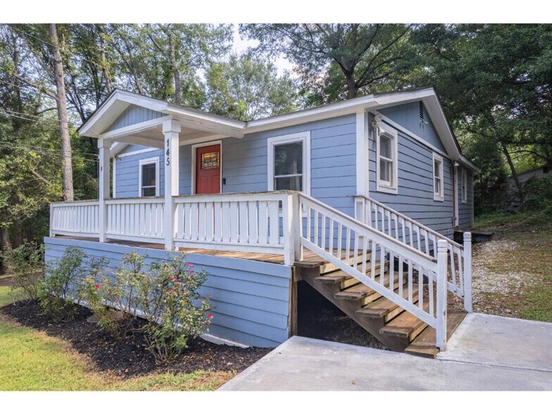 Building Photo - 145 Griffeth St