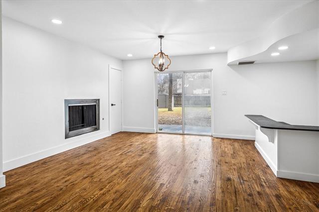 Building Photo - 4024 Diamond Loch W
