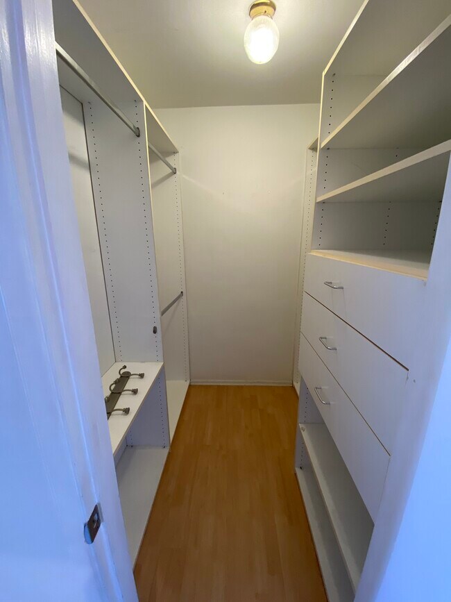 Building Photo - 353 N Colorado Pl