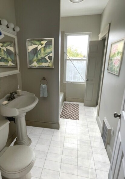 Building Photo - 240 Allston St