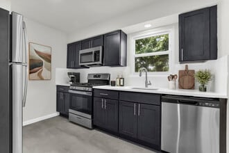 Building Photo - Scotch Plains Gardens